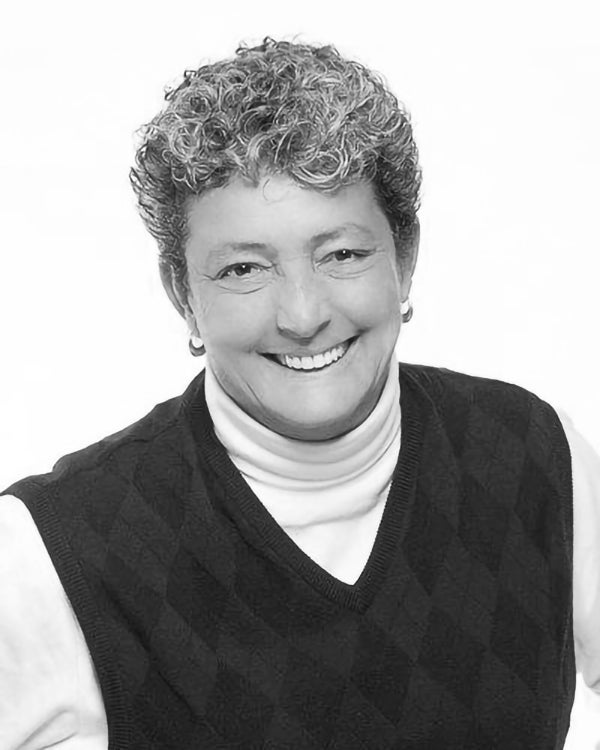 CSB mortgage expert Vivian Meranda's black-and-white headshot